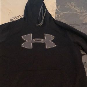 Under armor sweatshirt large